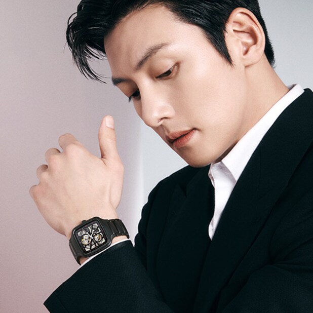 Ji Chang-wook portrait wearing the True Square Open Heart