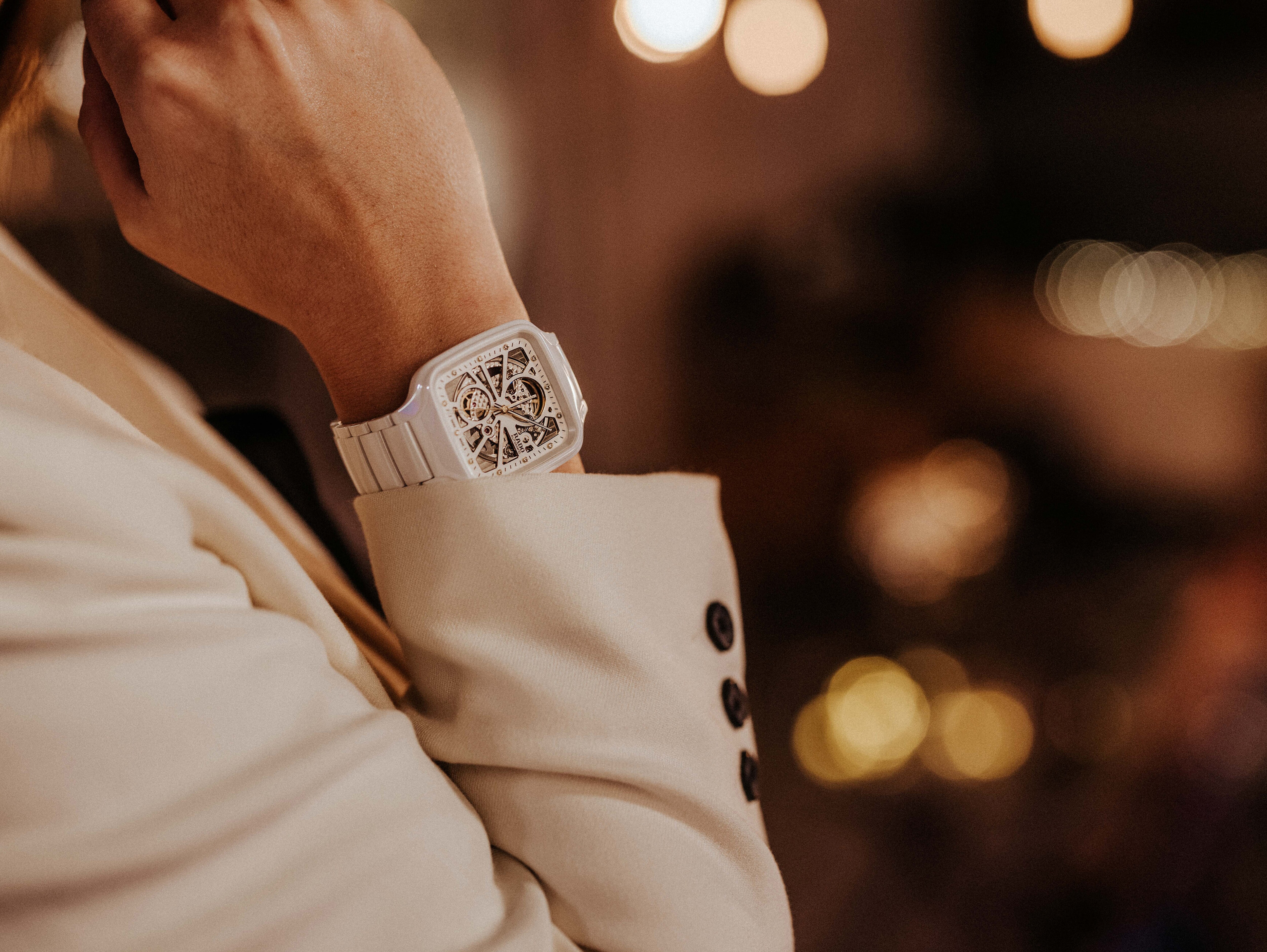 巨大ホワイトラブラドライト/レクタングル型2/鉱物コレクション True Square Automatic Open Heart High-Tech Ceramic Watch R27073702
